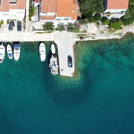 Apartments By The Sea Zaglav, Dugi Otok - 12424 Buitenkant foto